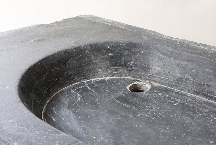 oude leisteen spoelbak