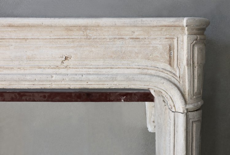 oude franse kalkstenen mantel