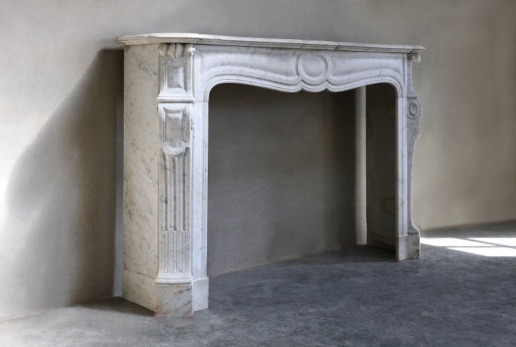 Pompadour stijl mantel