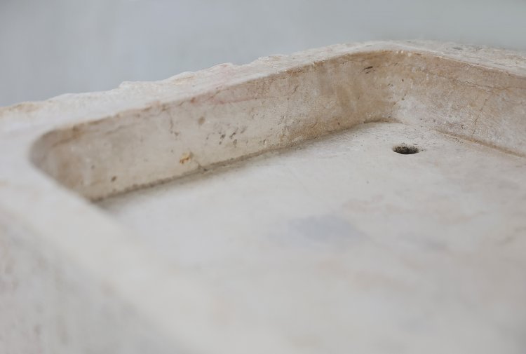oude franse kalkstenen wasbak