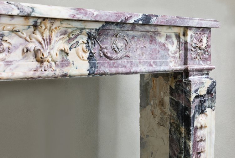 breche violetta marmeren mantel
