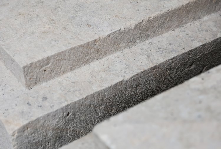 oude franse kalkstenen pedestals
