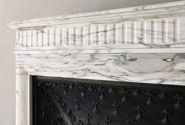 Carrara marmeren chimney