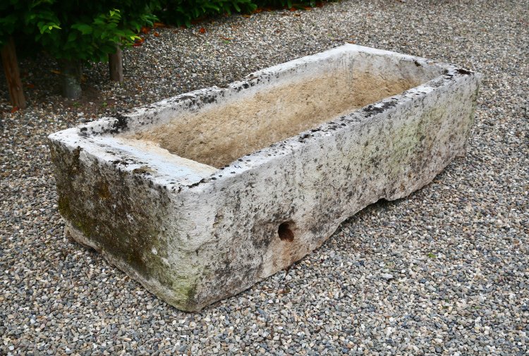 antieke franse kalkstenen trog