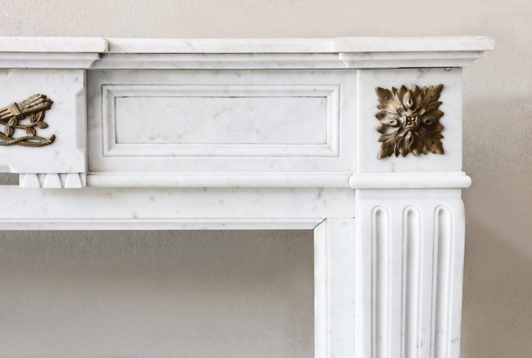 Louis XVI mantel 