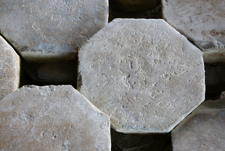 antieke franse kalksteen dallen